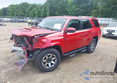 2018 Toyota 4Runner Trd Off Road z USA, uszkodzony, nr VIN JTEBU5JR3J5515419